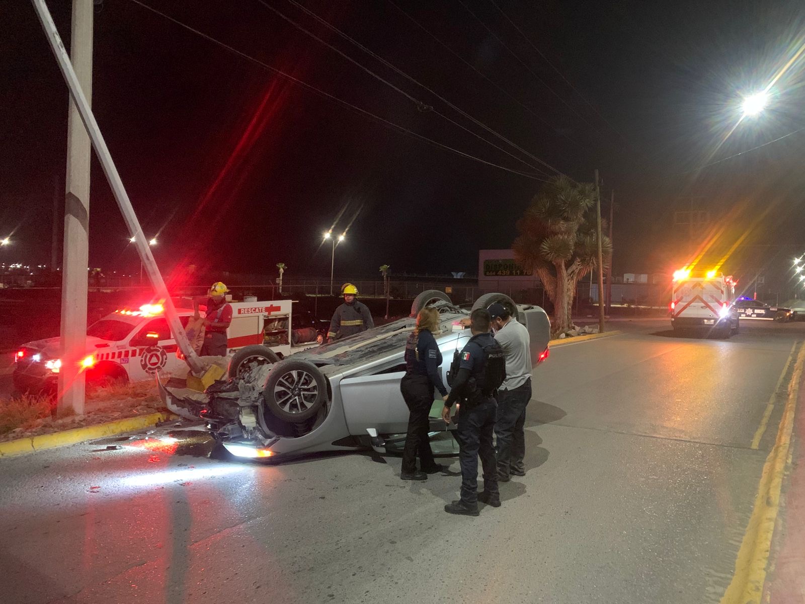 Vuelca ebrio conductor en Ramos Arizpe
