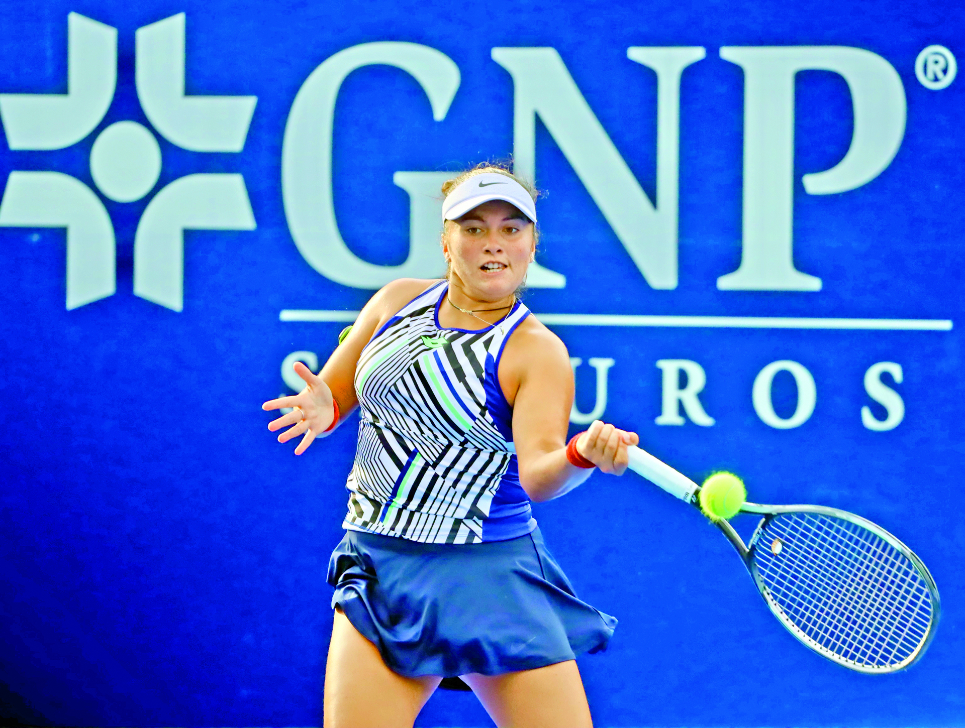 Daniela Martínez y García, que se quedó con su wildcard para el torneo
de calificación del WTA 500, brindaron un gran duelo. (Especial)