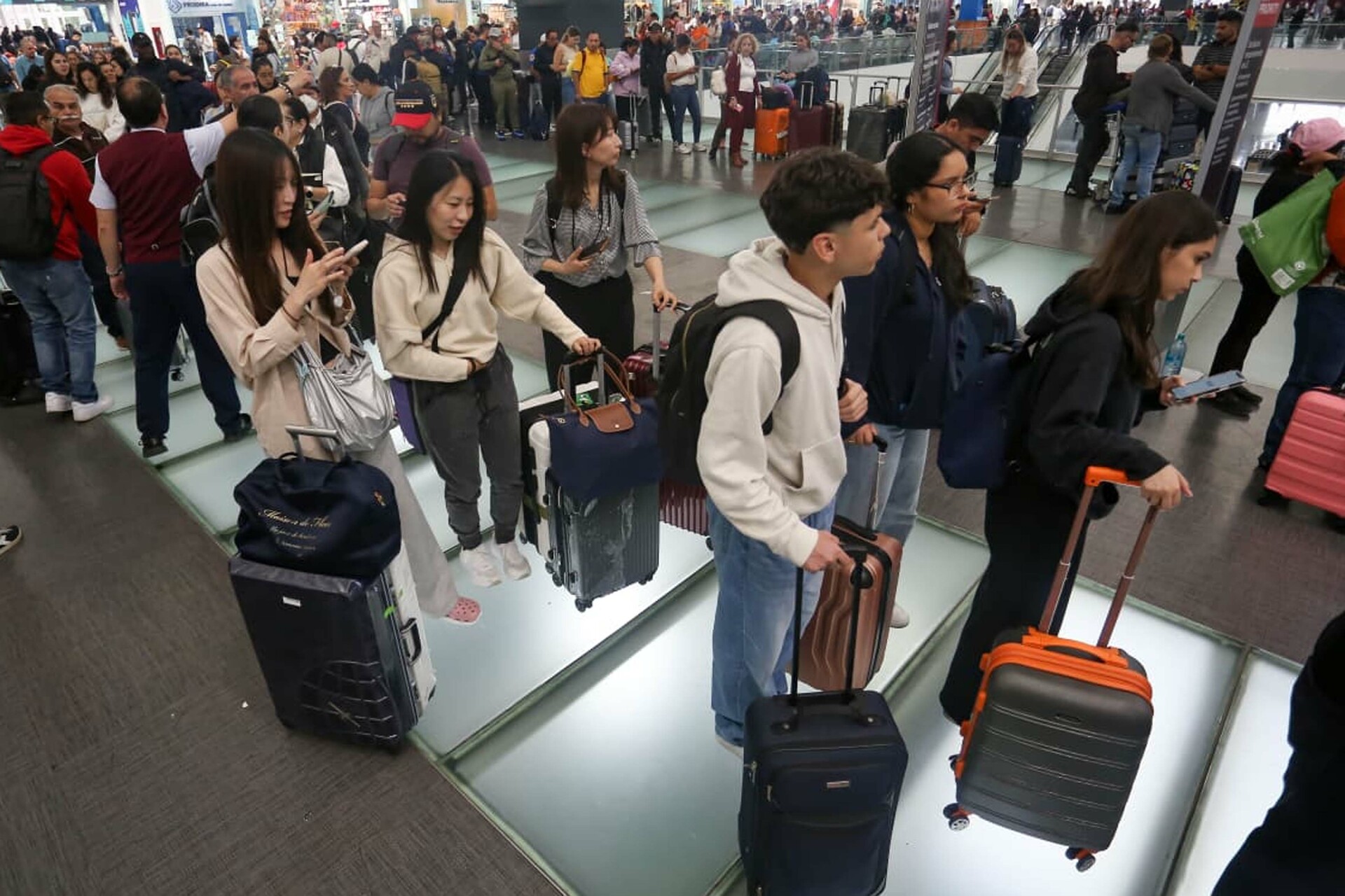 Aeropuerto de la Ciudad de México reanuda operaciones tras afectaciones por lluvias