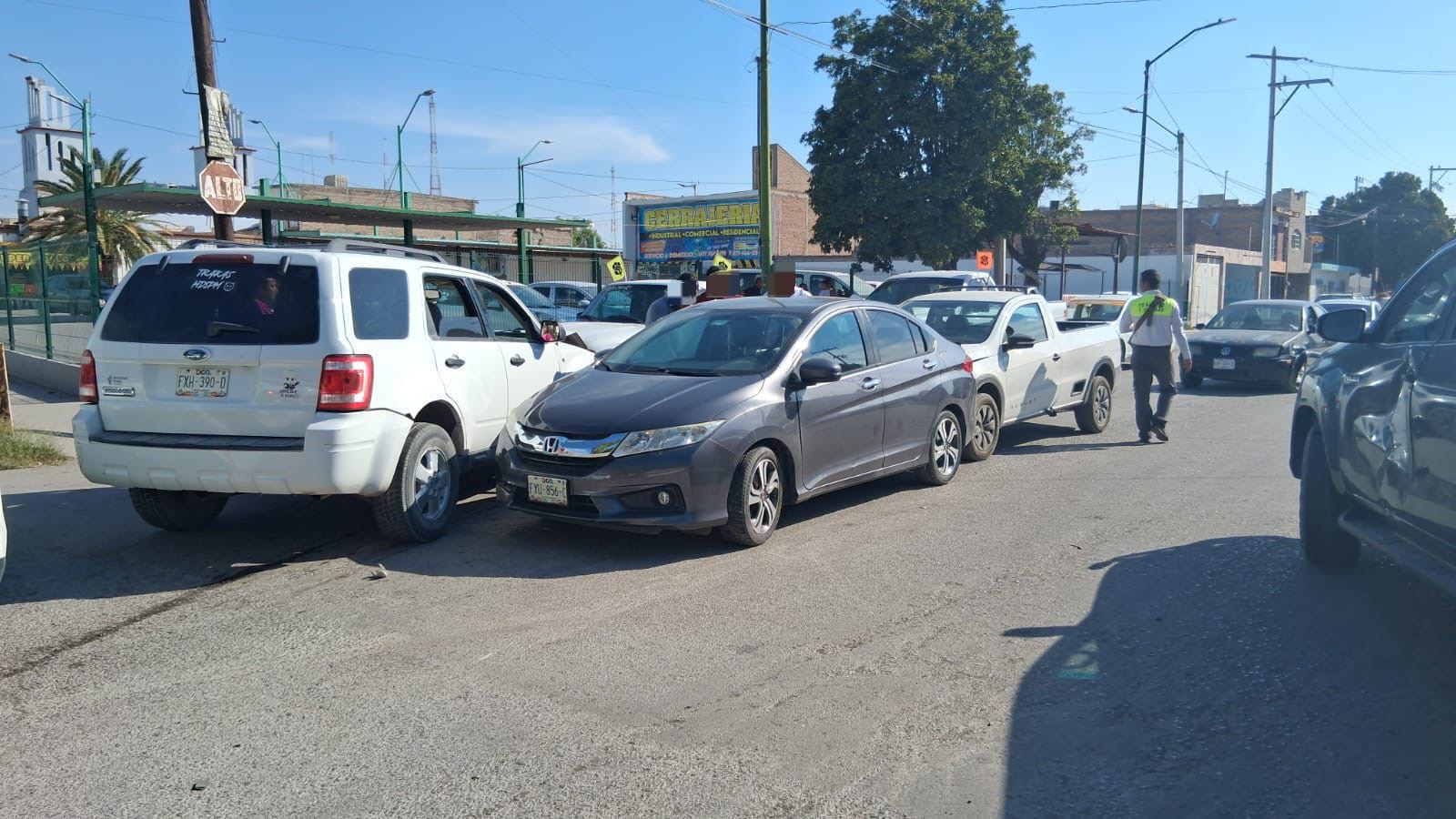 Se registra choque múltiple en el sector Centro de Gómez Palacio