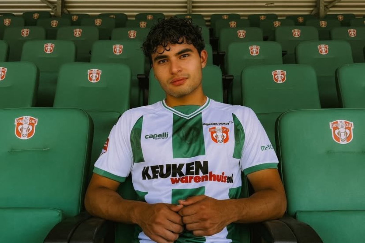 Stephano Carrillo es presentado como nuevo refuerzo del FC Dordrecht