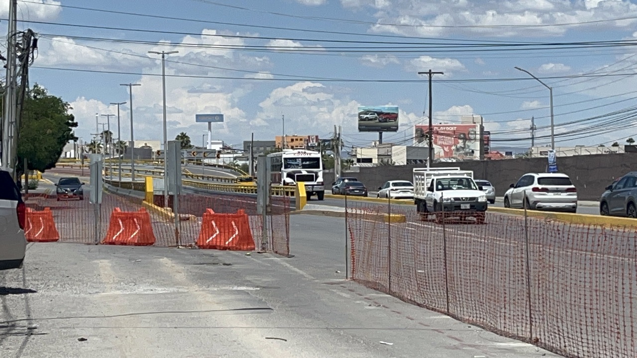 Actualmente se realizan trabajos de desvío, reacomodo y reposición de líneas, así como la instalación de nuevas infraestructuras.