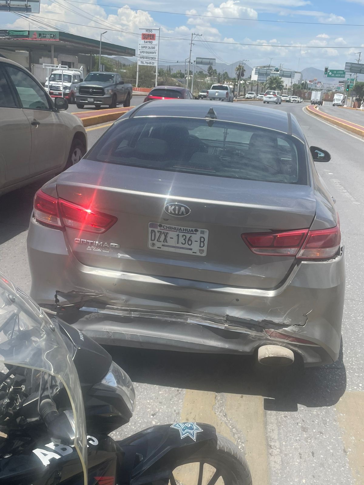 Chocan por alcance sobre el bulevar Miguel Alemán de Gómez Palacio