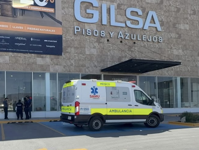 Grave hombre tras recibir fuerte descarga eléctrica en local de Saltillo