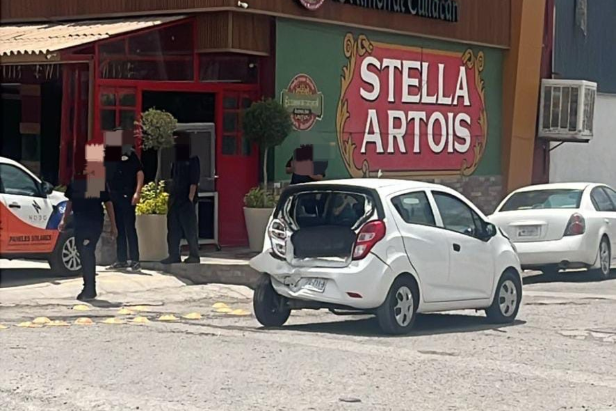 Choque múltiple en Gómez Palacio deja diversos daños materiales