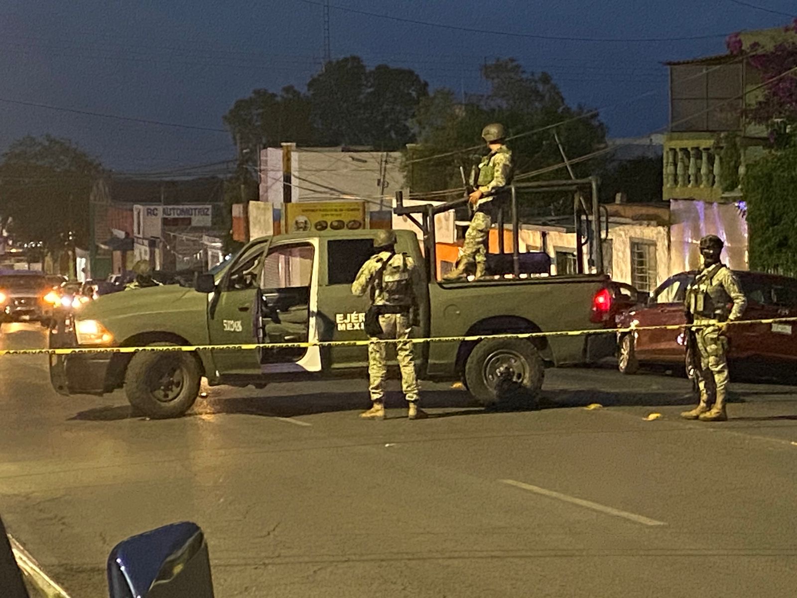 Catean “escuela patito” de enfermería en Saltillo