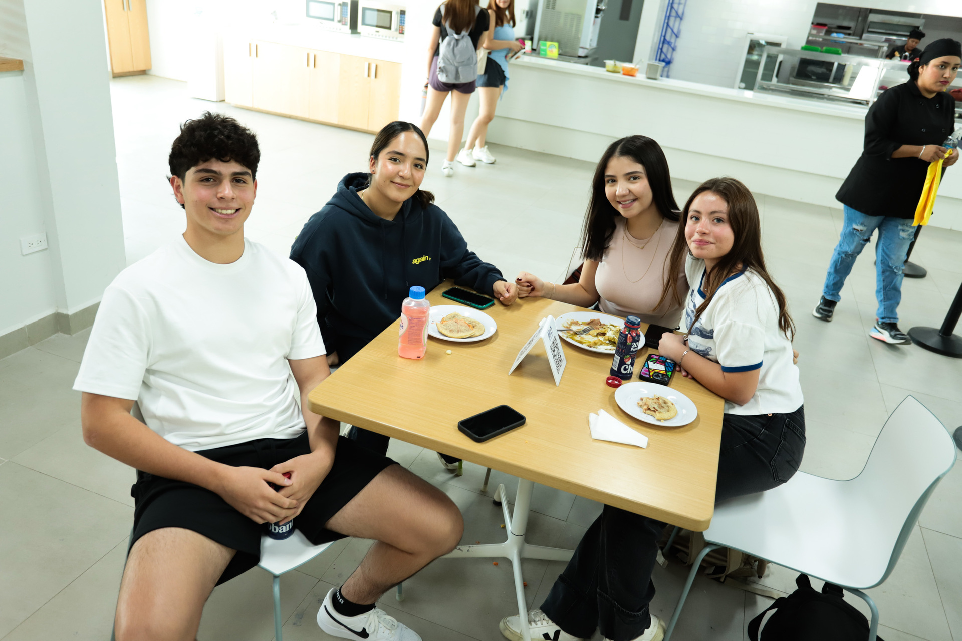 Félix de Anda, Fernanda Martínez, Sofía Amaya y Fernanda Arguijo.