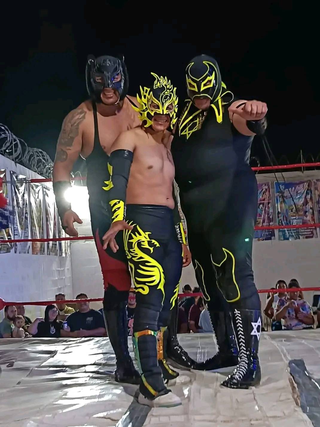 Los sensacionales ‘Pura Sangre’, tercia conformada por Buffón, Buffox y Fox
Steel, regresarán al coso de la colonia Moderna. (Especial)