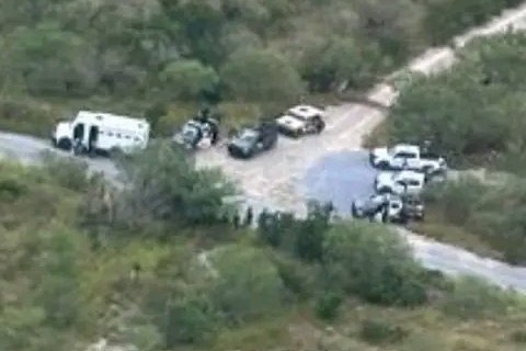 Enfrentamiento entre civiles armados y fuerzas de seguridad deja 12 muertos en Nuevo León