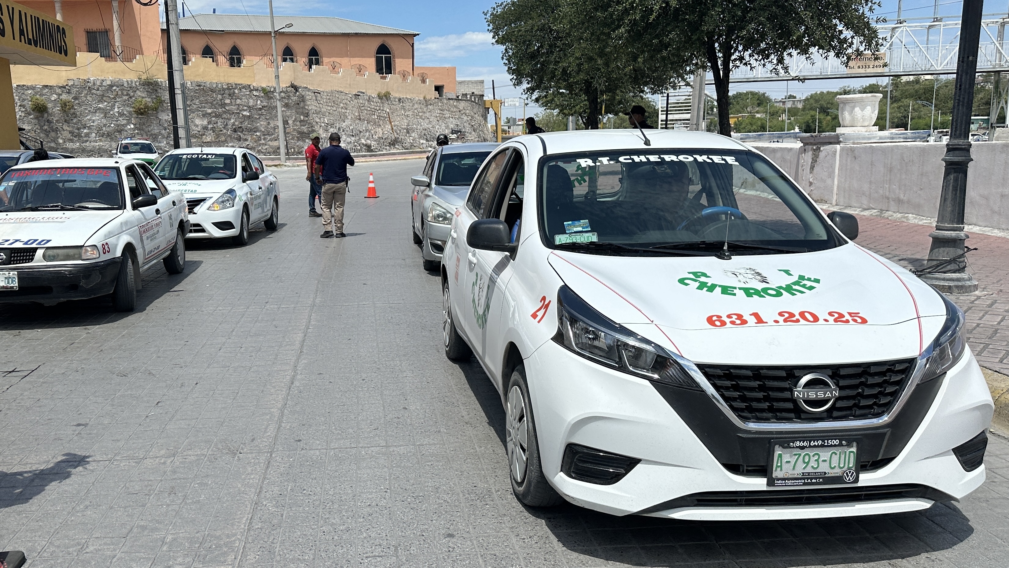 Autoridades mantienen operativos contra taxis y plataformas en el Estado