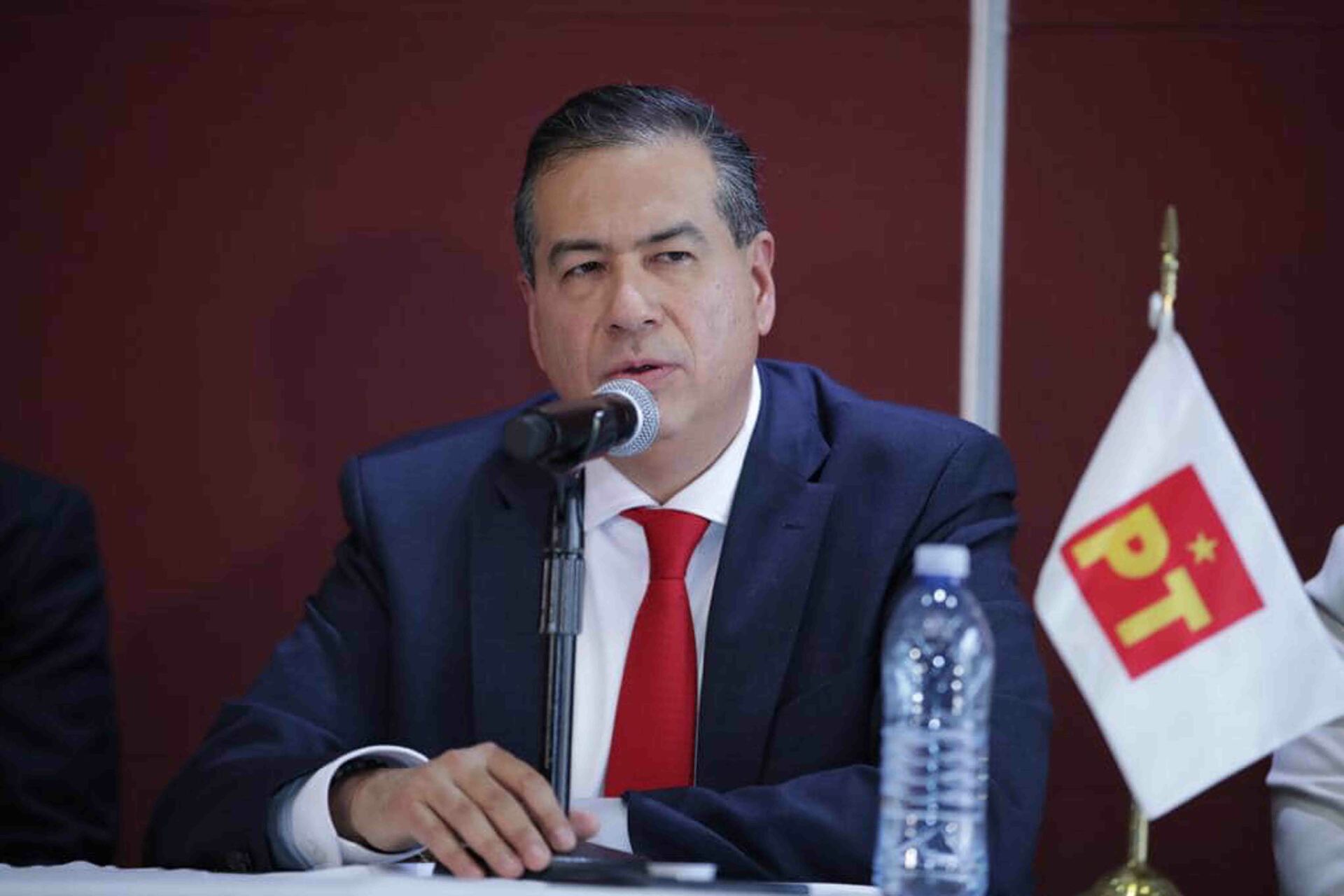 El humanismo mexicano contribuye en buena medida a la reducción histórica de la pobreza en México: Mejía Berdeja