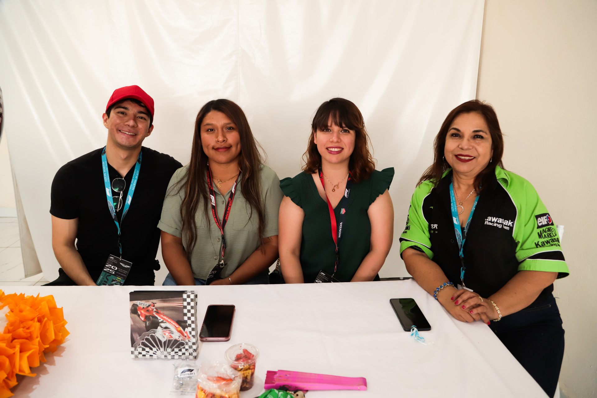 Omar Sifuentes, Angélica Romero, Ariel Lozano y Beatriz Hernández.
