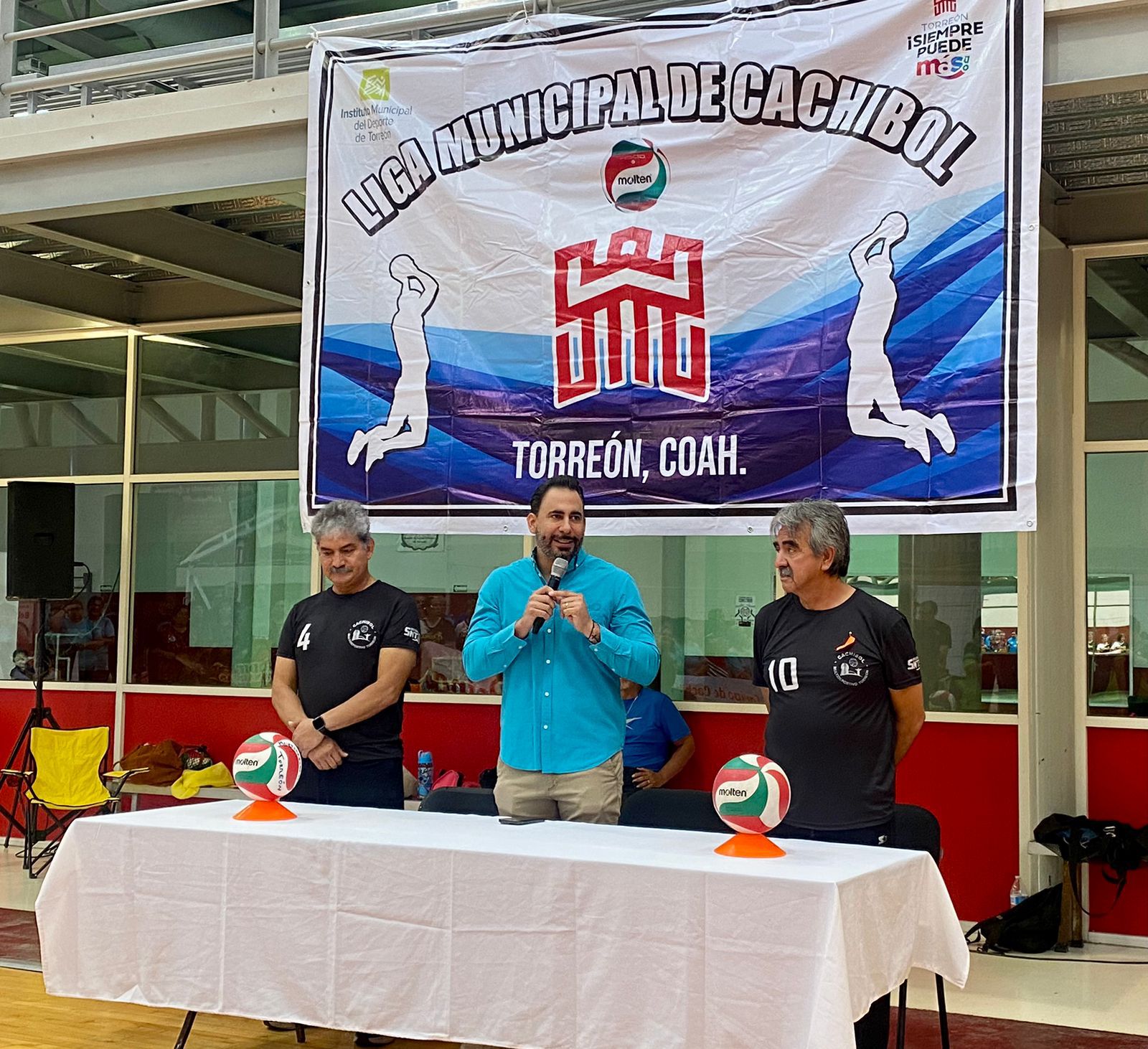 Inauguran en La Jabonera, la VII edición de la Liga Municipal de Cachibol