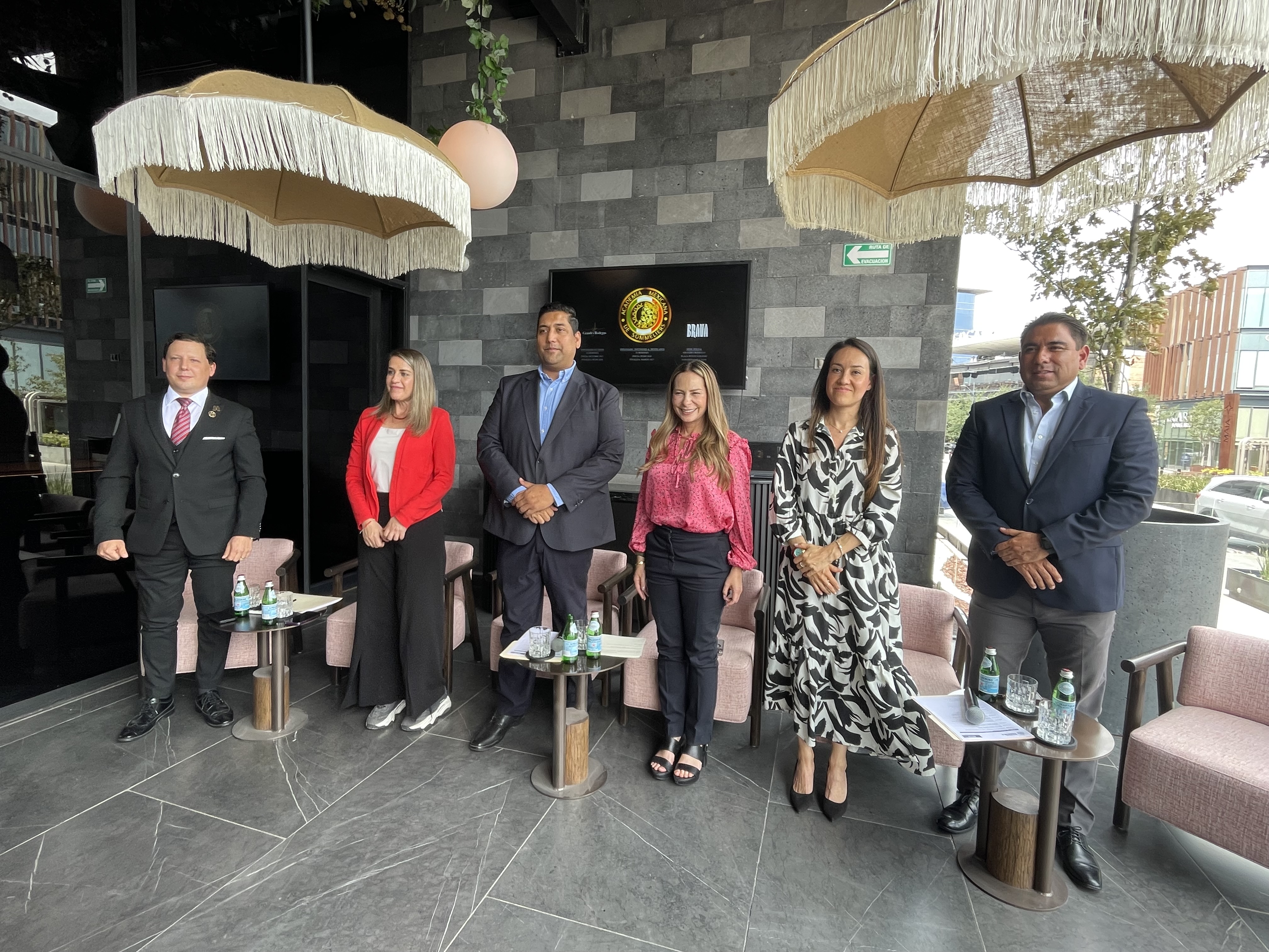 Anuncian Diplomado en Vinos, Destilados e Infusiones para la Formación de Sommelier Profesional