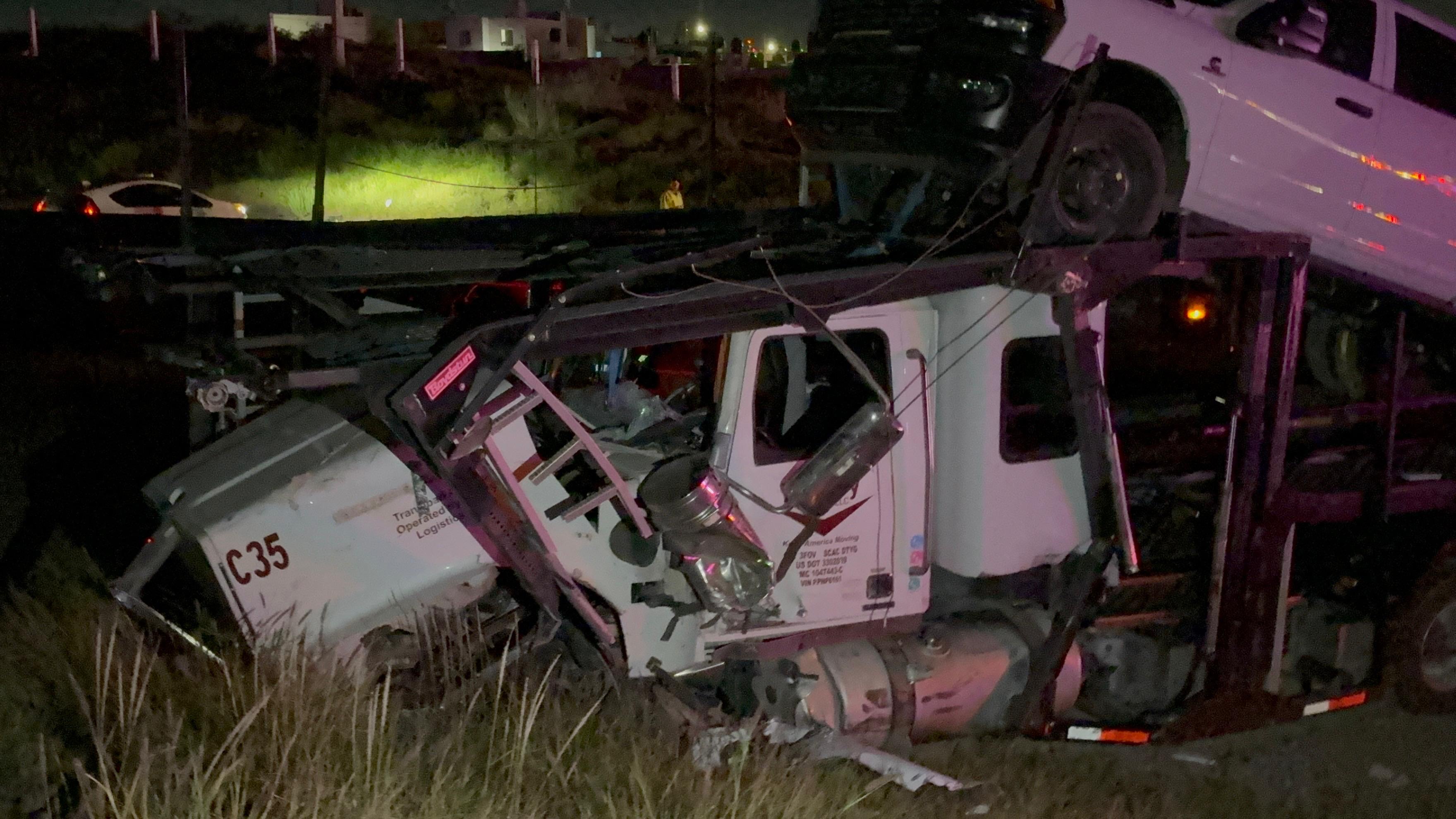 Muere trailero que sufrió accidente en Saltillo