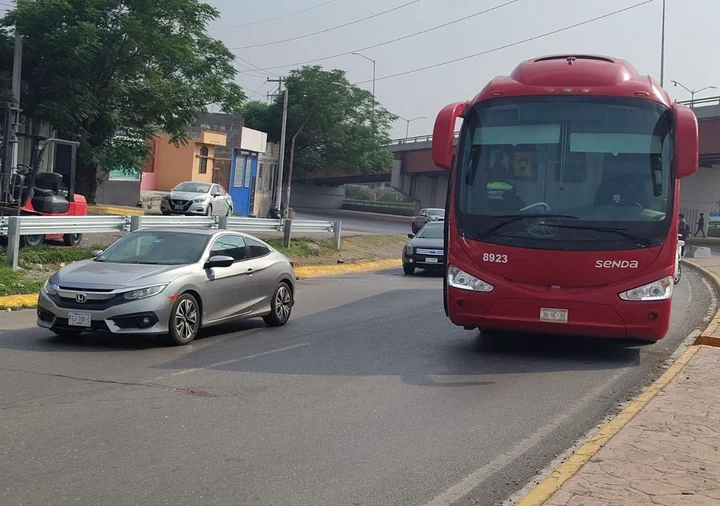 Muere mujer semanas después de ser arrollada por camión de transporte
