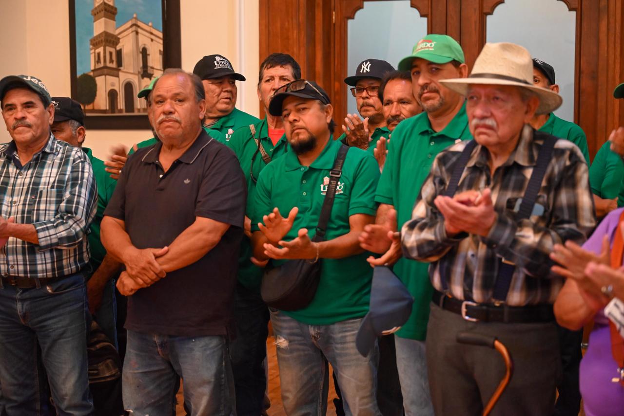 El alcalde de Lerdo agradeció a empleados sus años de servicio.