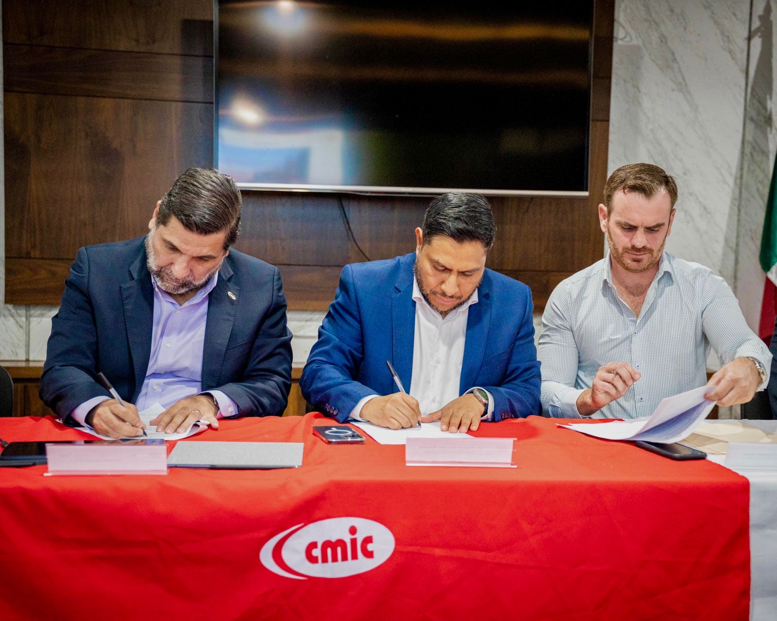 SICT y CMIC instalan Comisión Mixta en Coahuila para impulsar la obra pública